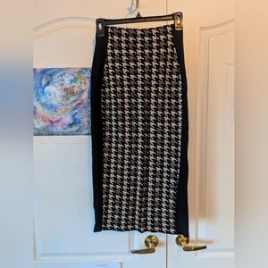 RW Elegant Black and White Houndstooth Skirt Sweater
